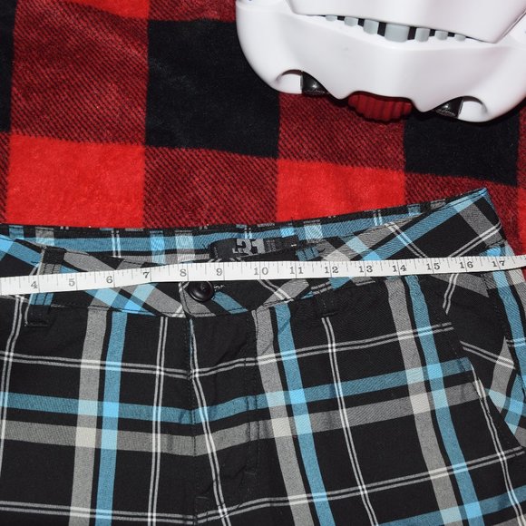Blue plaid short - Picture 5 of 7